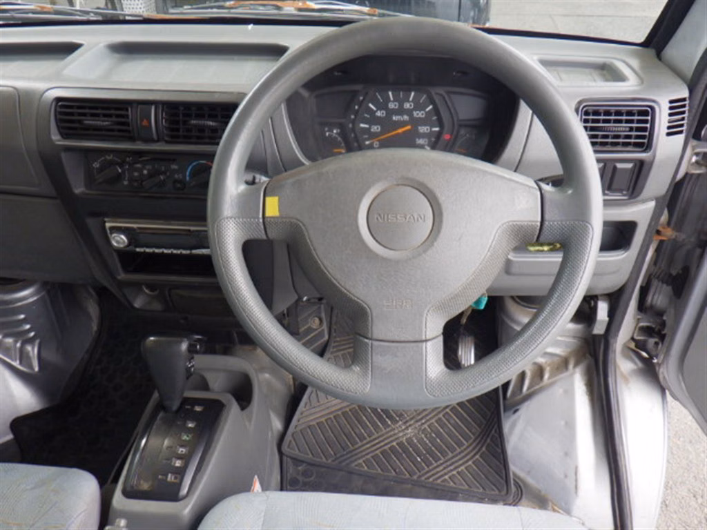 NISSAN CLIPPER