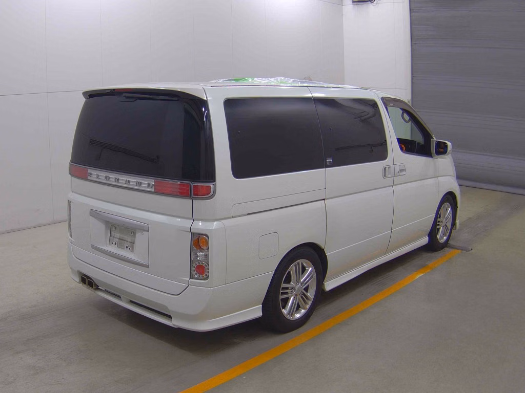 NISSAN ELGRAND