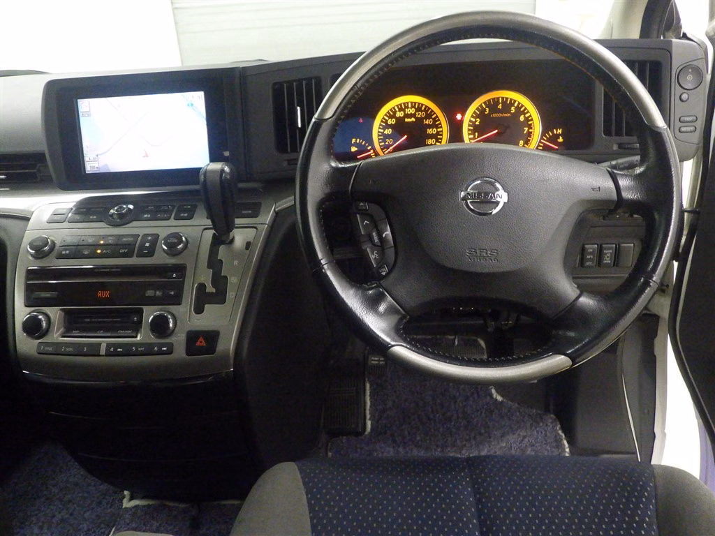 NISSAN ELGRAND