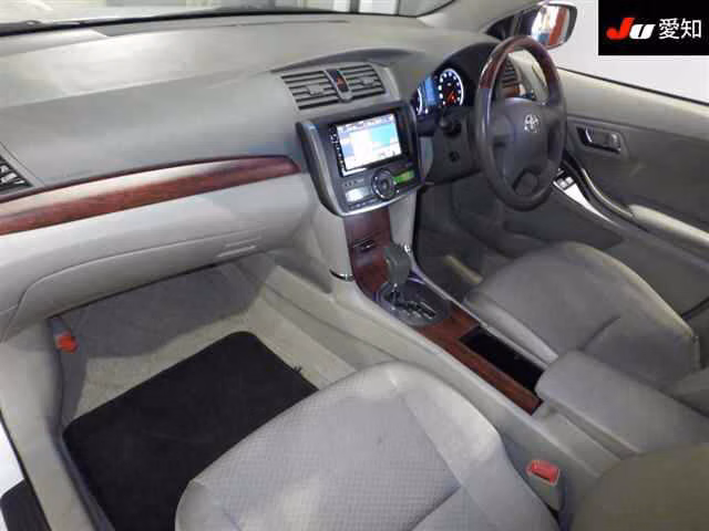TOYOTA PREMIO