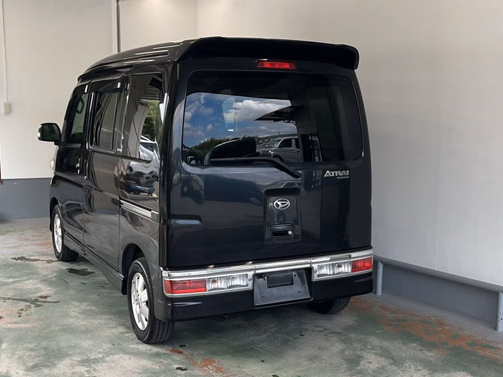 DAIHATSU ATRAI