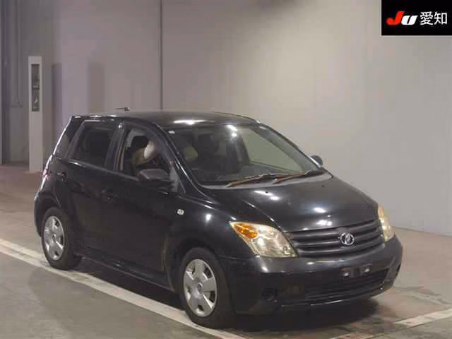 TOYOTA IST