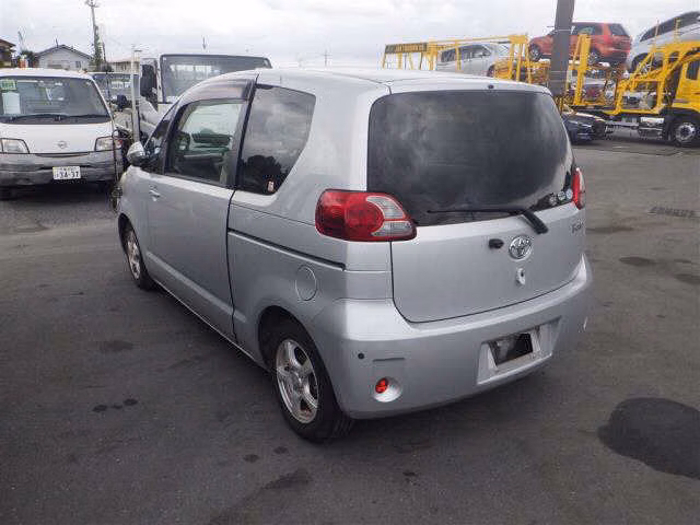 TOYOTA PORTE