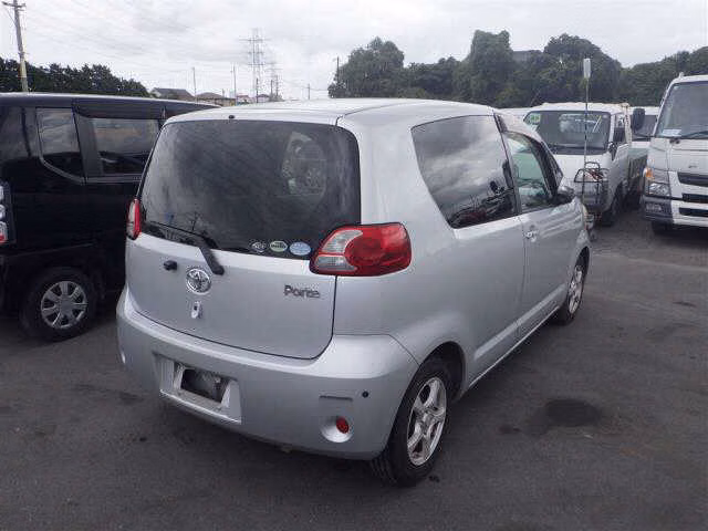TOYOTA PORTE