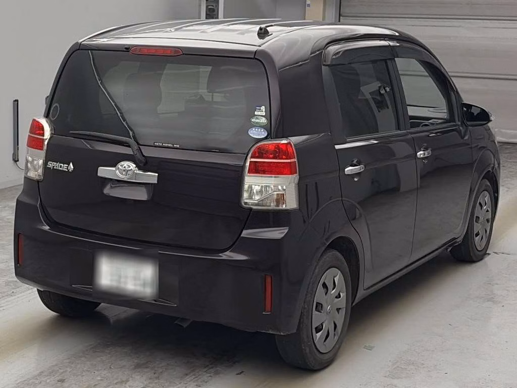 TOYOTA SPADE