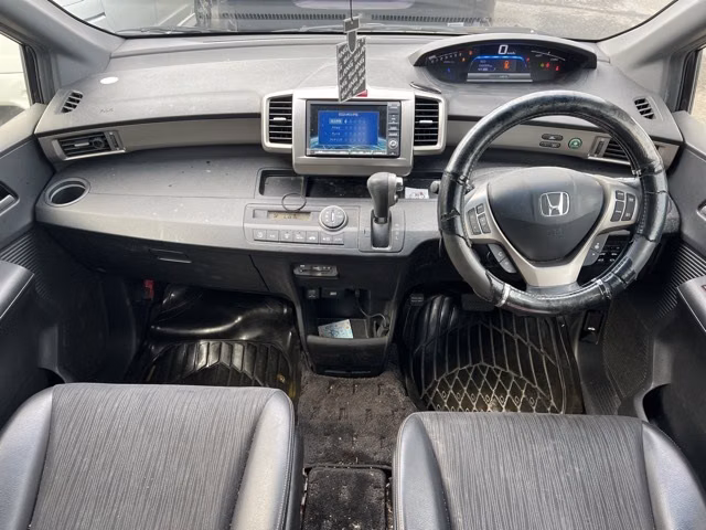 HONDA FREED SPIKE