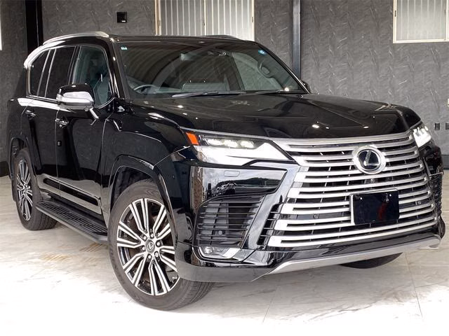 Lexus LX600
