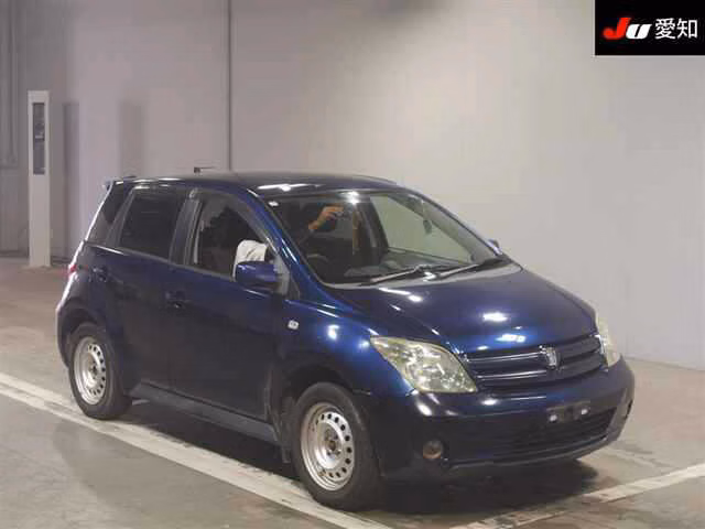 TOYOTA IST