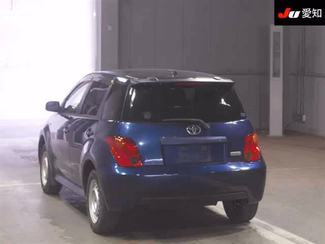 TOYOTA IST