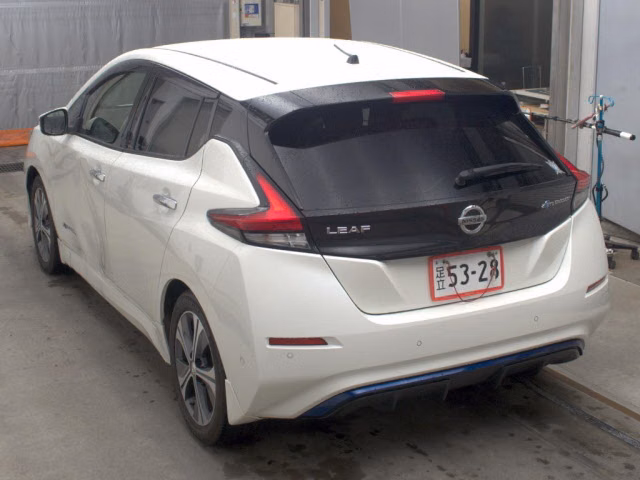 NISSAN LEAF