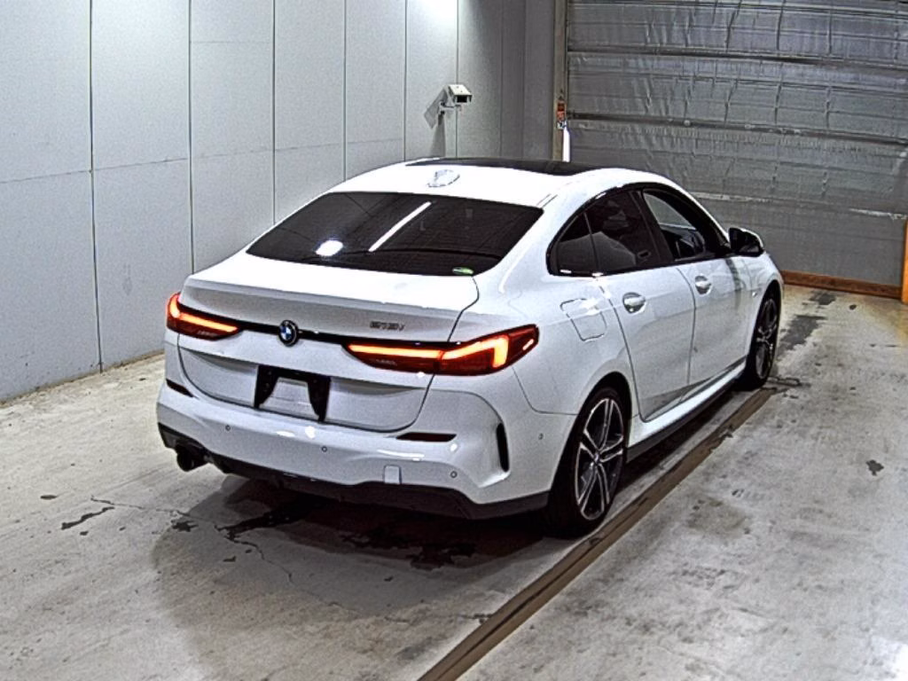BMW 2-SERIES
