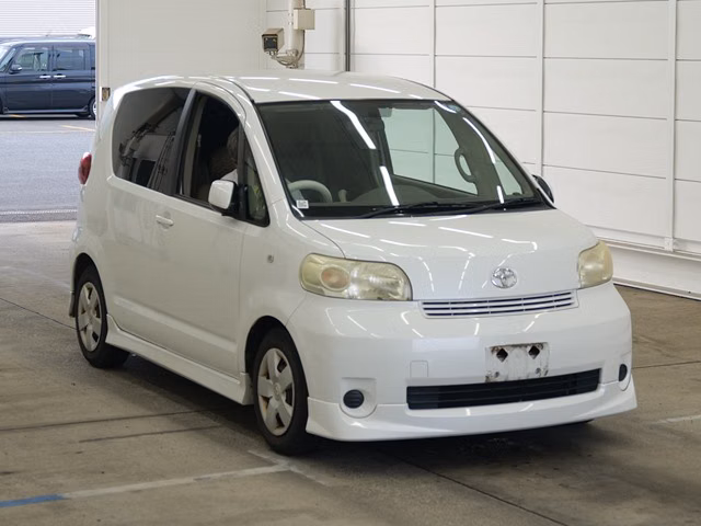 TOYOTA PORTE