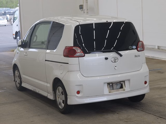 TOYOTA PORTE