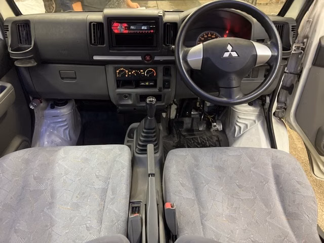 MITSUBISHI MINICAB