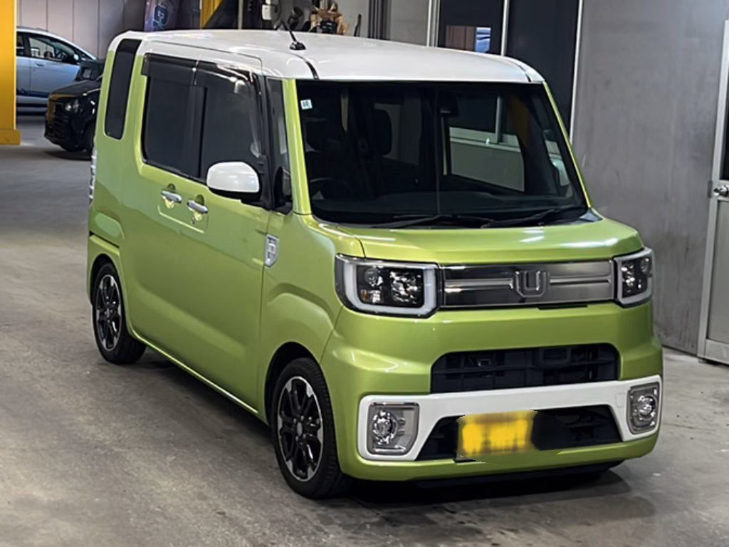 DAIHATSU WAKE