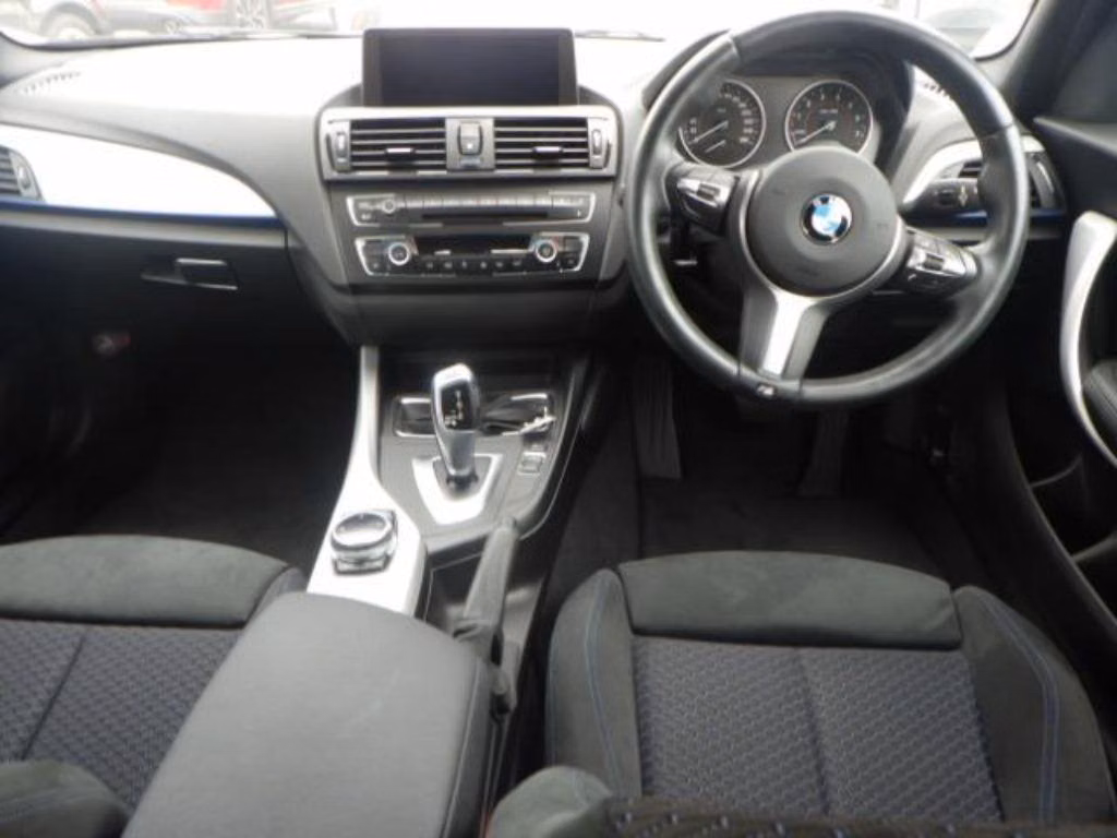 BMW 1-SERIES