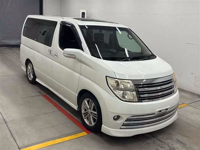 NISSAN ELGRAND