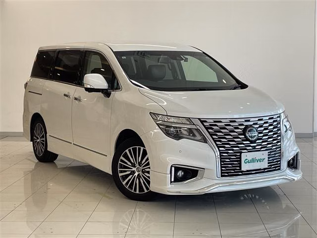 NISSAN ELGRAND