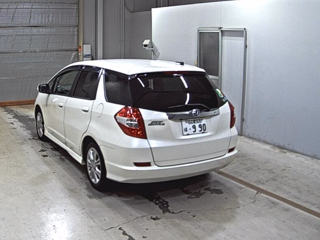 HONDA FIT SHUTTLE