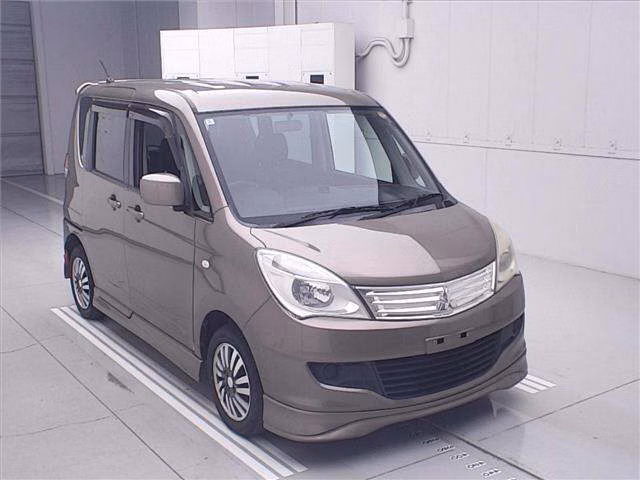 MITSUBISHI DELICA D:2