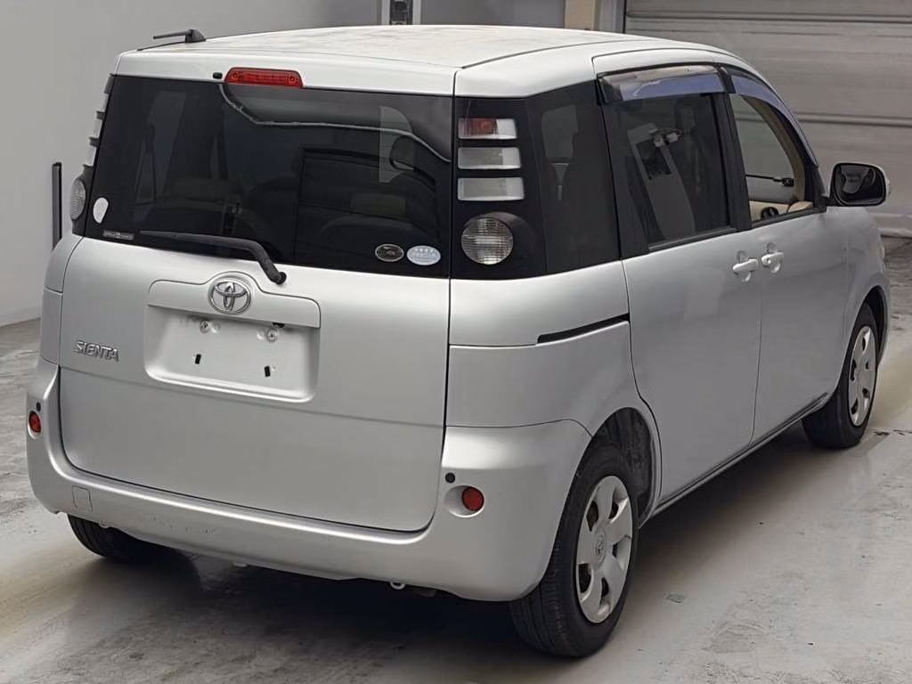 TOYOTA SIENTA