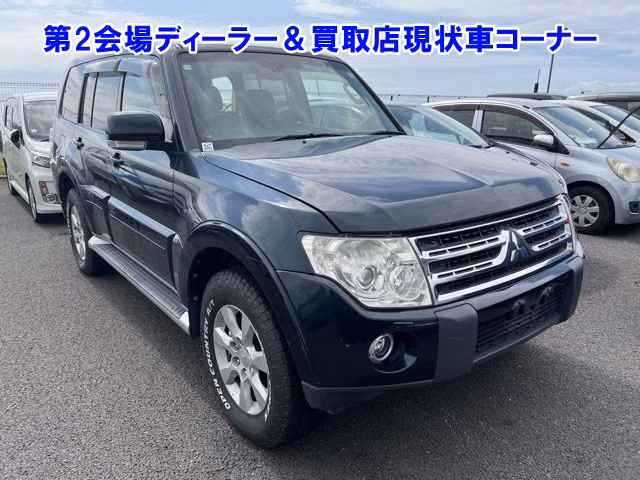 MITSUBISHI PAJERO