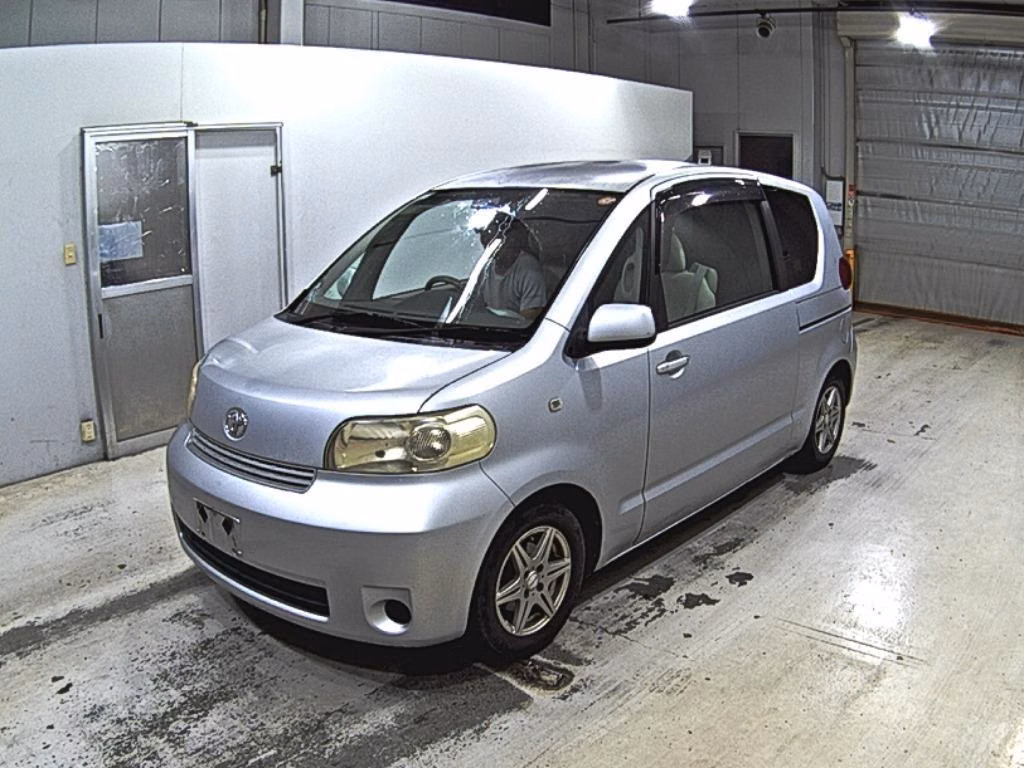 TOYOTA PORTE