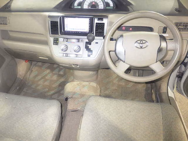 TOYOTA RAUM