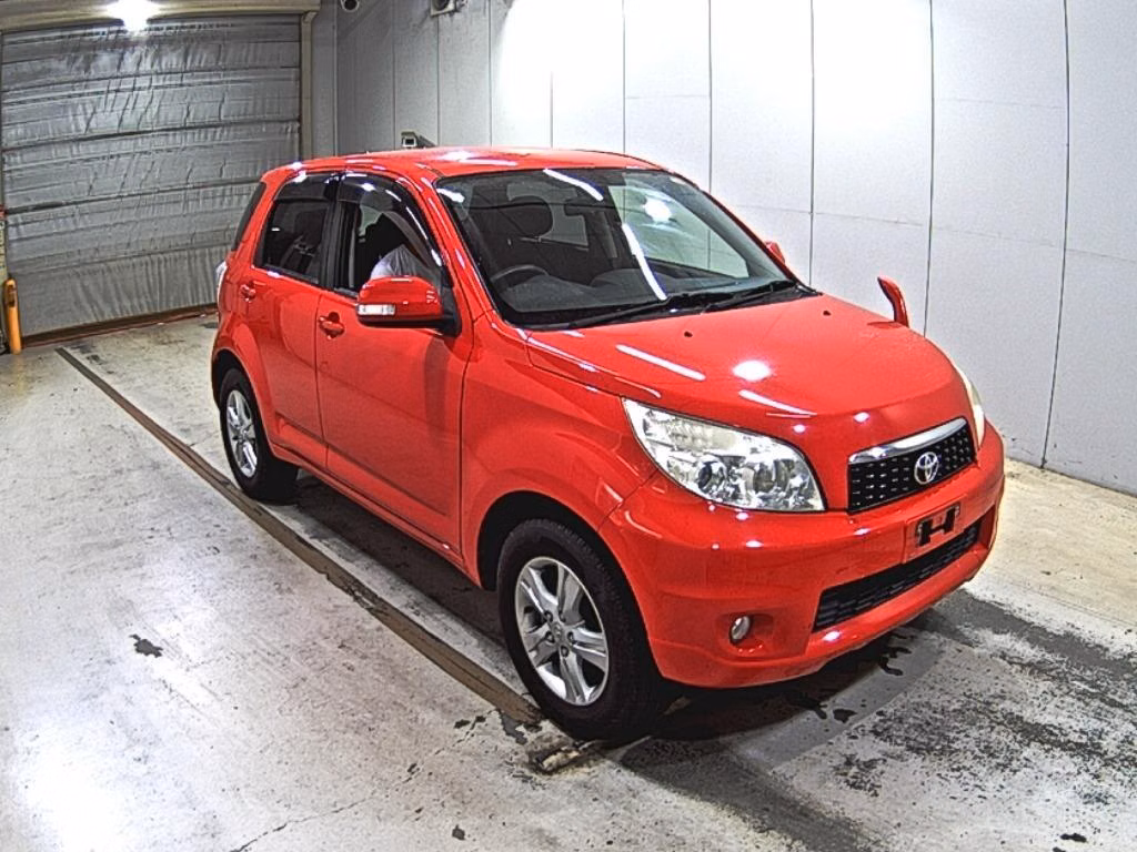 TOYOTA RUSH