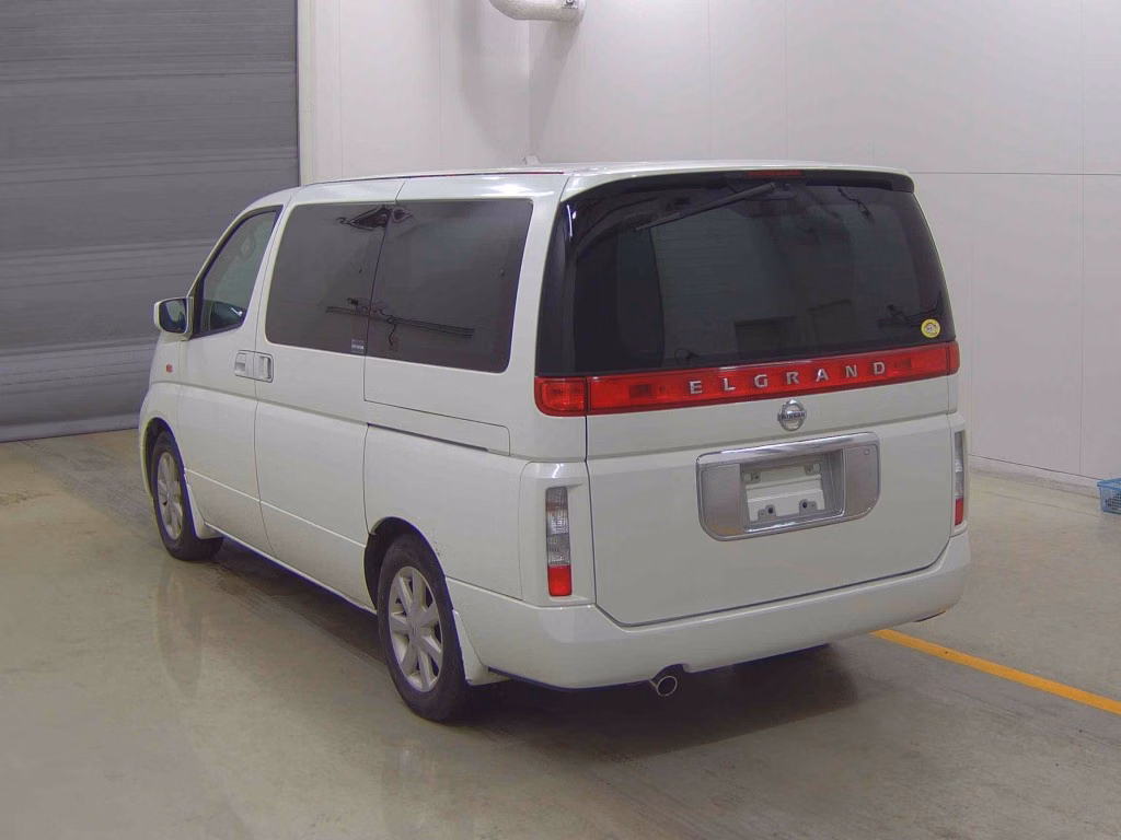 NISSAN ELGRAND