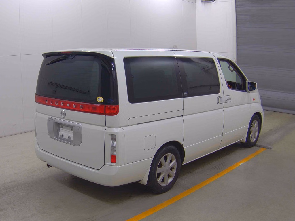 NISSAN ELGRAND