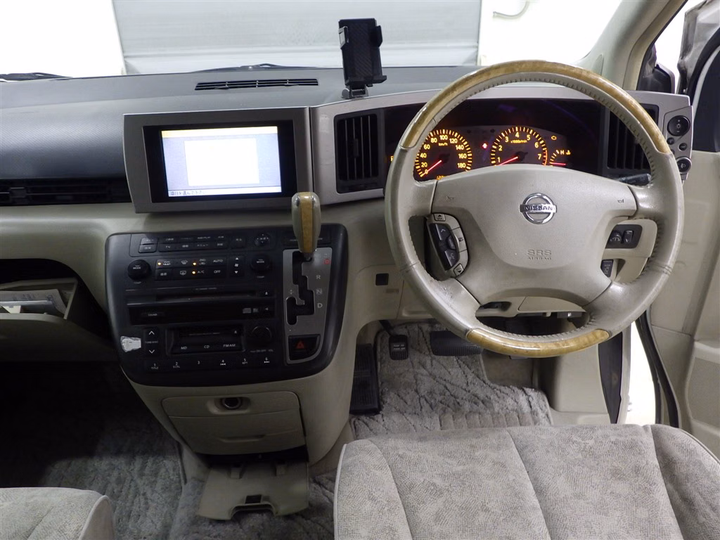 NISSAN ELGRAND