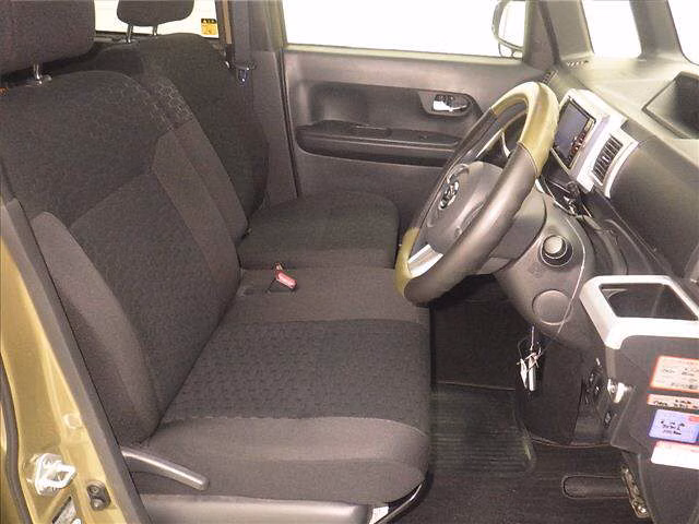 DAIHATSU WAKE