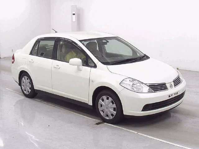 NISSAN TIIDA LATIO