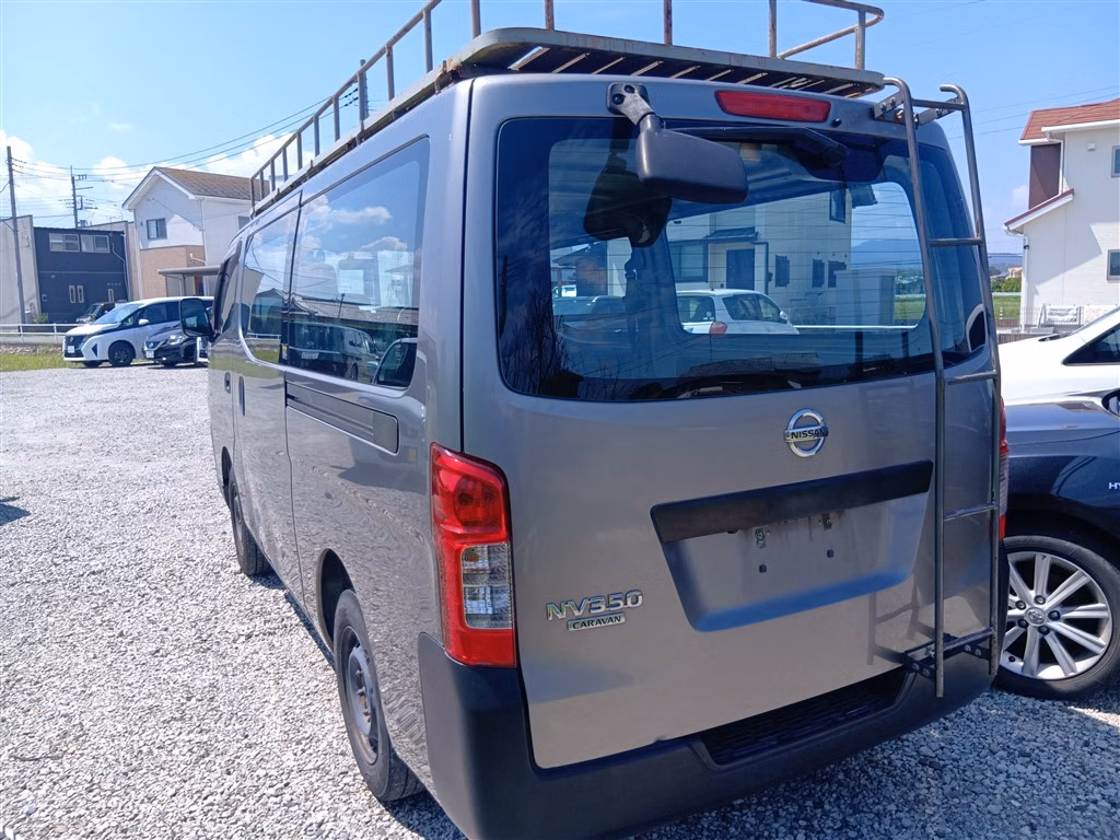 NISSAN NV350 CARAVAN