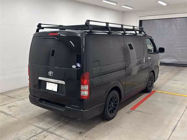 TOYOTA REGIUS ACE