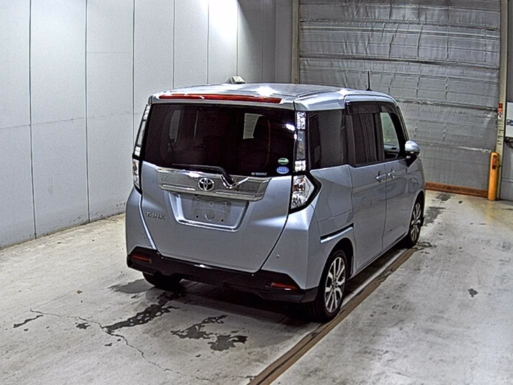 TOYOTA TANK