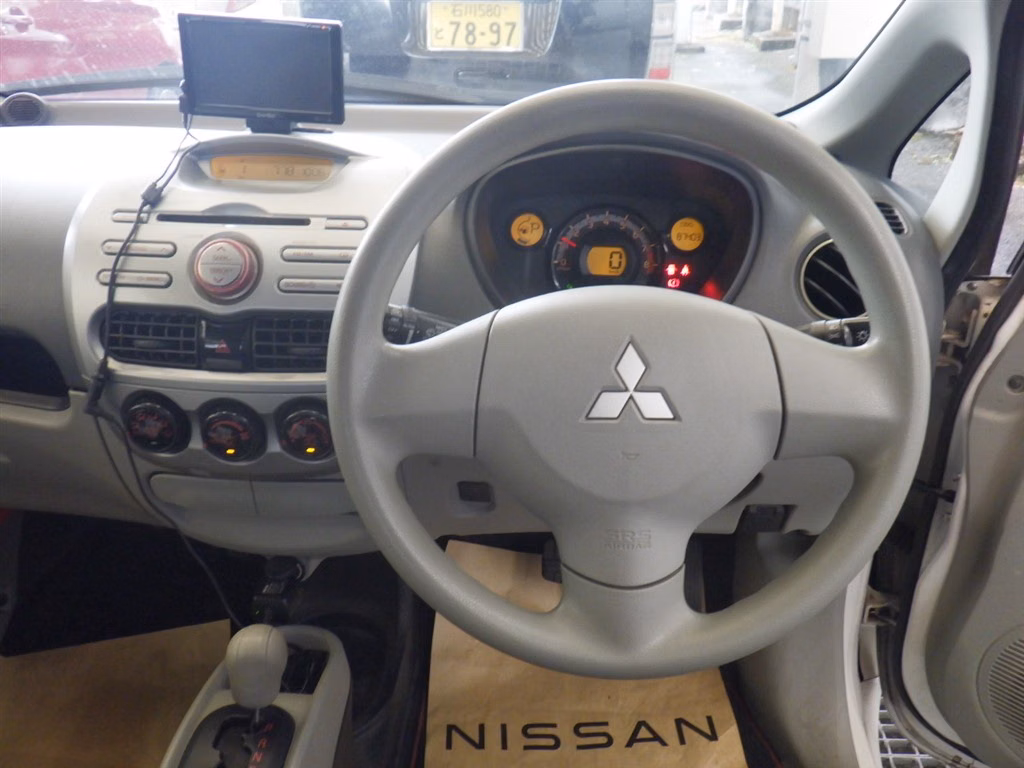 MITSUBISHI I