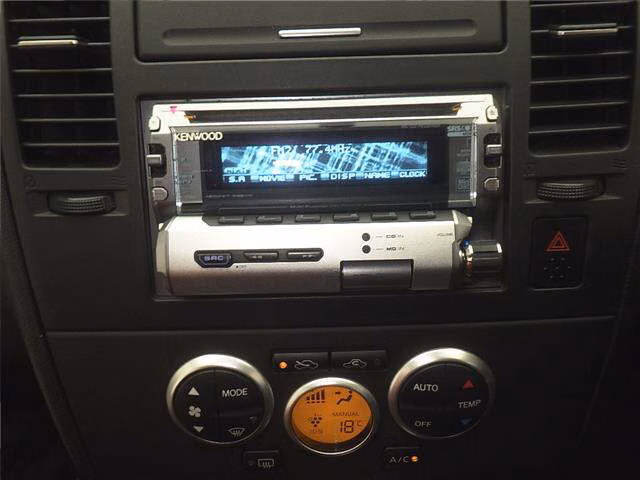 NISSAN TIIDA