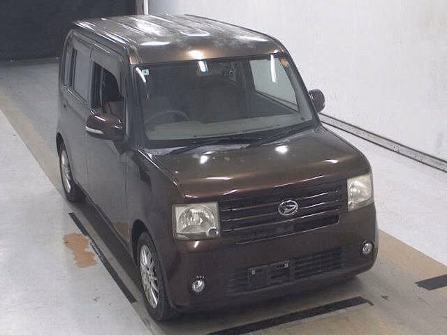 DAIHATSU MOVE CONTE