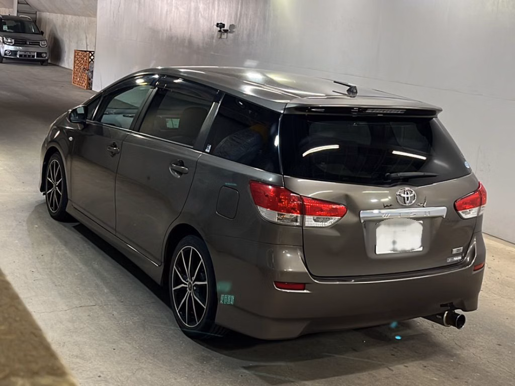 TOYOTA WISH