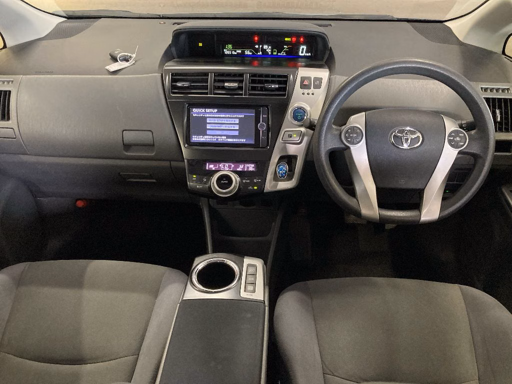 TOYOTA PRIUS ALPHA
