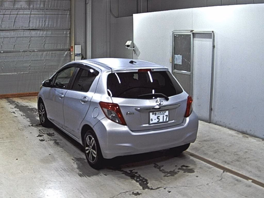 TOYOTA VITZ