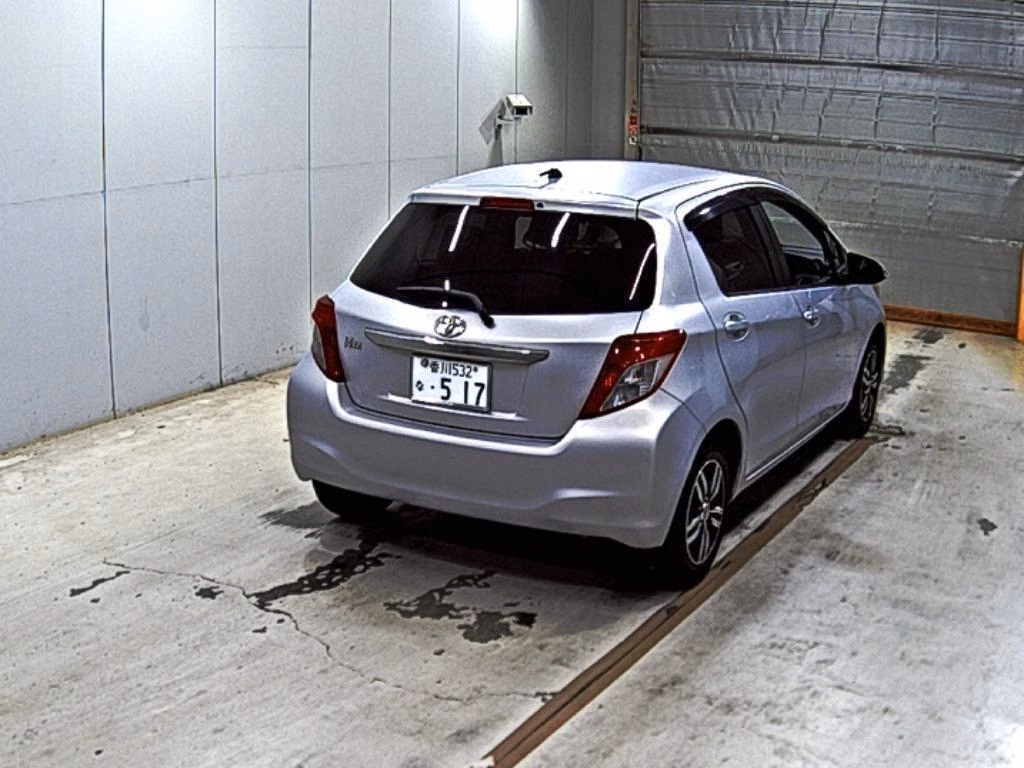 TOYOTA VITZ