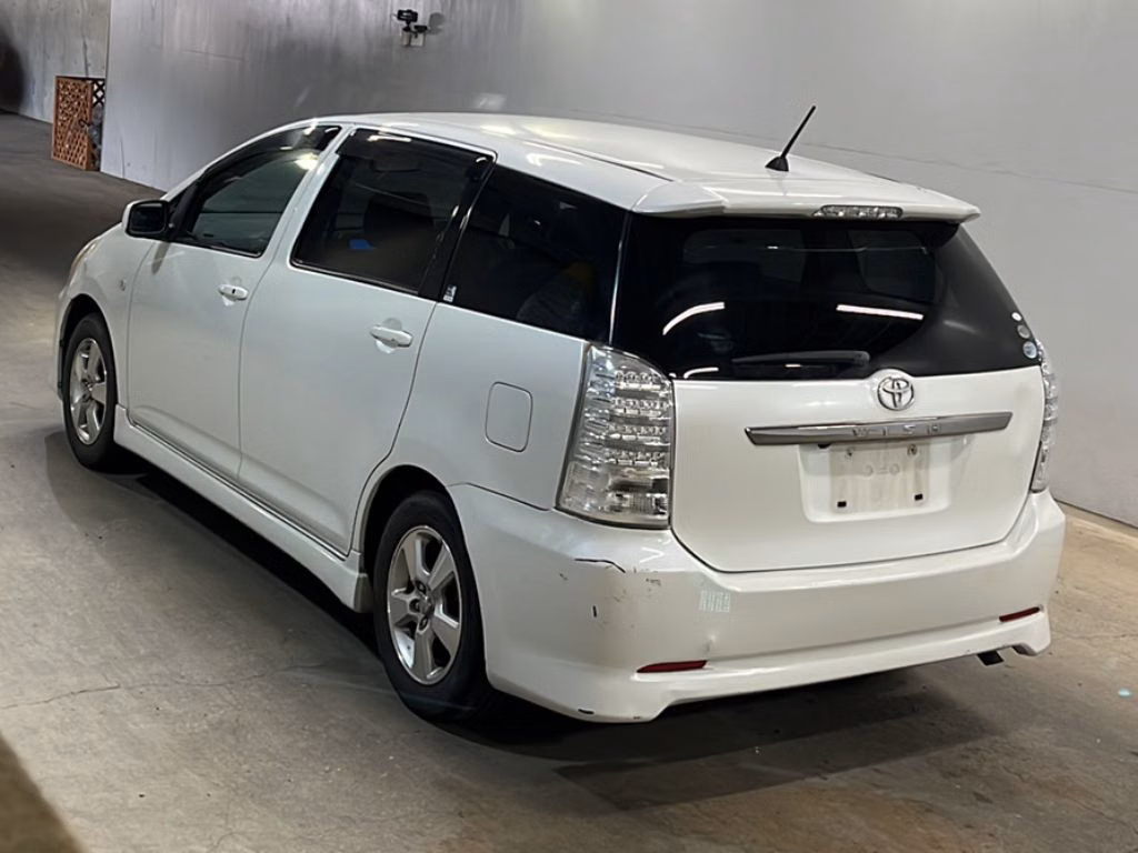 TOYOTA WISH