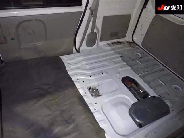 MITSUBISHI MINICAB