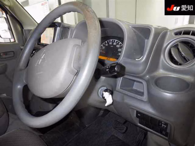 MITSUBISHI MINICAB