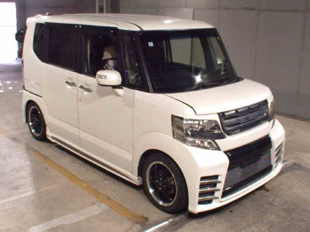 HONDA N-BOX