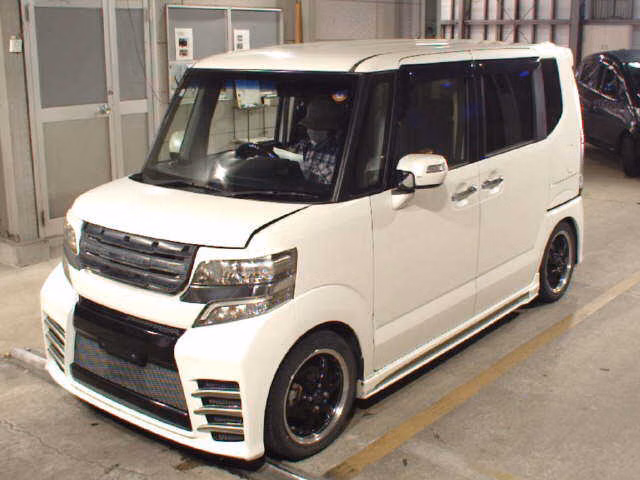 HONDA N-BOX