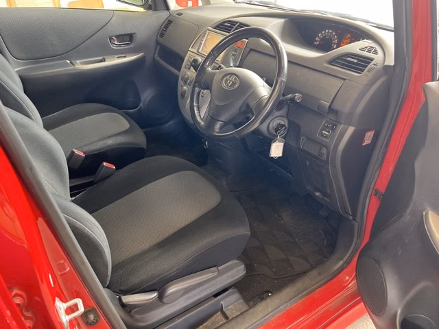 TOYOTA RACTIS